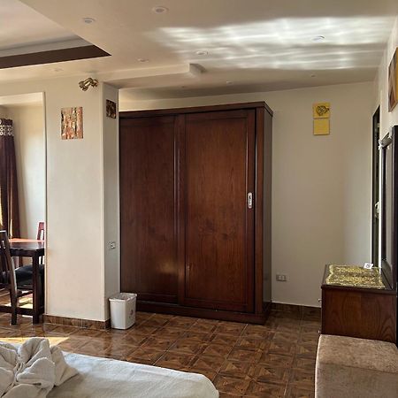 Isis Guest House Nazlet el-Sîsi Exteriör bild