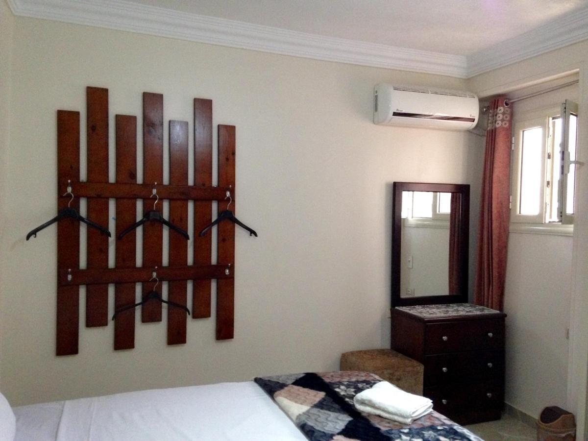 Isis Guest House Nazlet el-Sîsi Exteriör bild